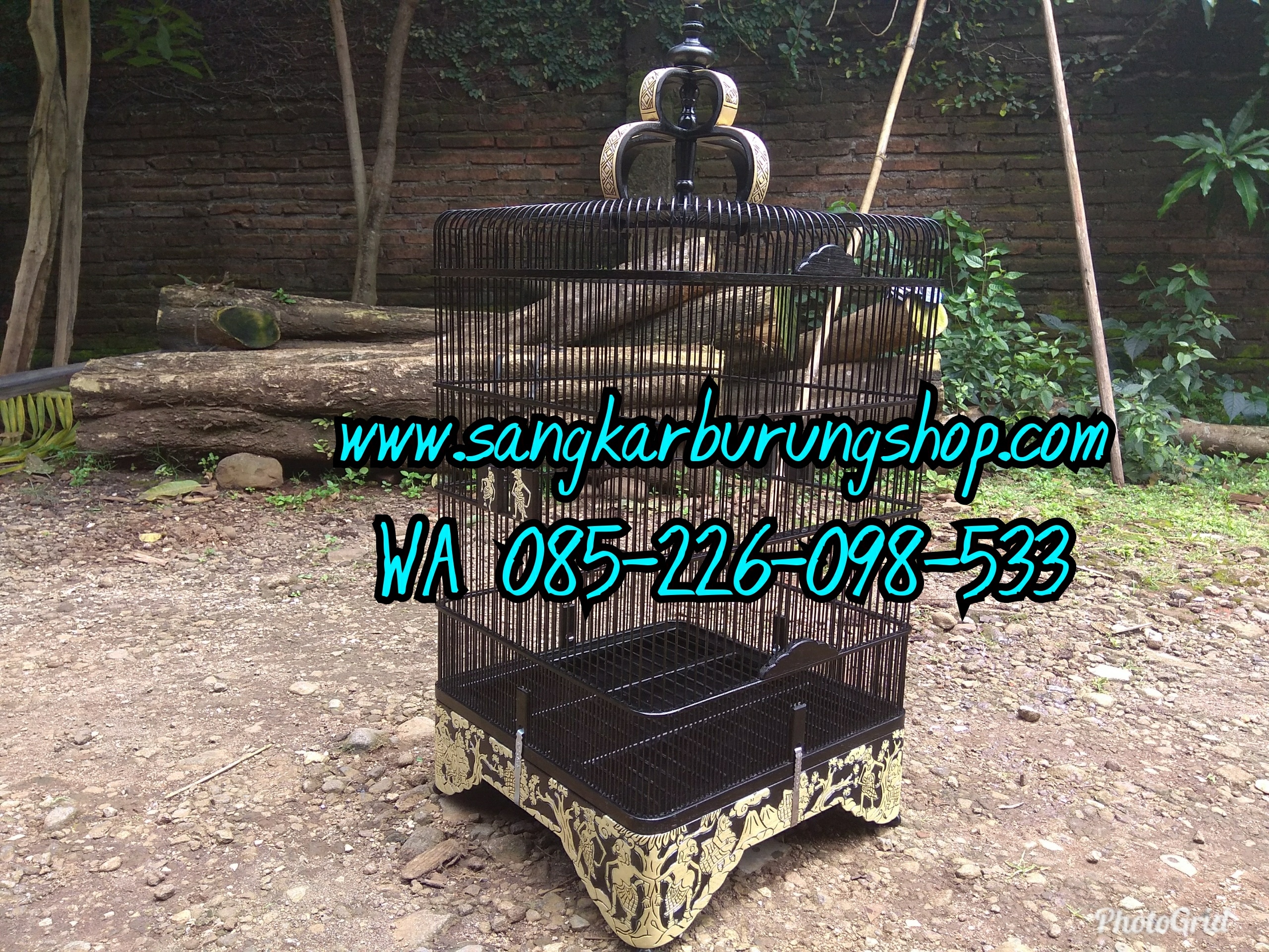 Sangkar Ukir Tanpa Tiang