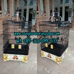 Pengrajin Sangkar Ukir Oval Tanpa Tiang