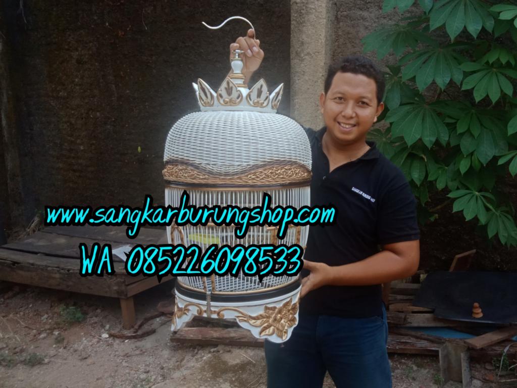 Pengrajin Sangkar Perkutut Ukir Jepara