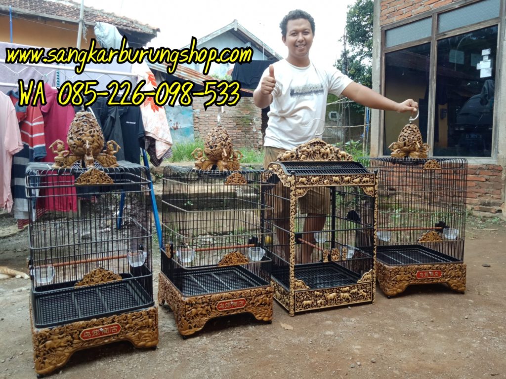 Pengrajin Sangkar Ukir Jepara